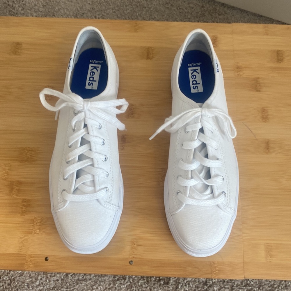 Ked’s Triple Kick White Canvas Sneaker Size 8 - Picture 2 of 15